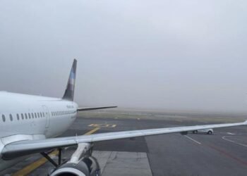 Mal clima deja 69 mil 186 demoras en el AICM