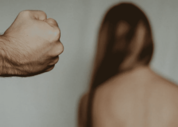 Hermosillo: Mujer pide auxilio a gritos al ser atacada por un hombre