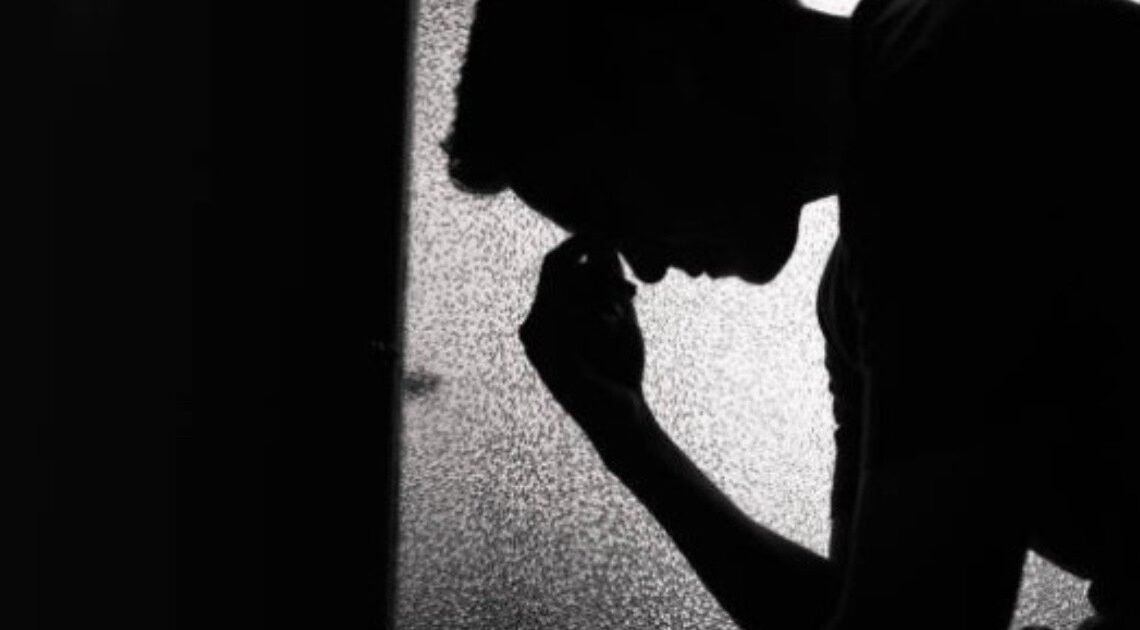Hombre acusa a su esposa de agredirlo y dañar su auto en Hermosillo