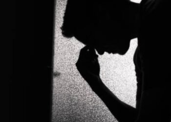 Hombre acusa a su esposa de agredirlo y dañar su auto en Hermosillo