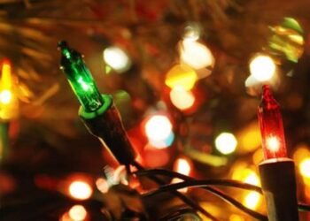 Luces navideñas recicladas pueden ocasionar incendios, alertan Bomberos