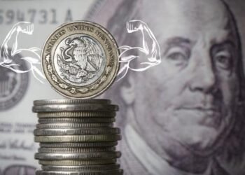 Superpeso ganará más terreno frente al dólar en 2023: HSBC