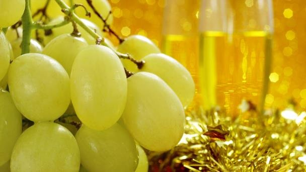 ¿De dónde viene la tradición de comer uvas en Año Nuevo? ¿De dónde viene la tradición de comer uvas en Año Nuevo?