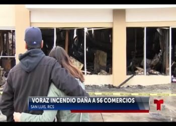 Incendio alcanza a mas de 50 comercios en San Luis RCS