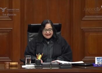 Por primera vez una mujer toma el cargo como ministra