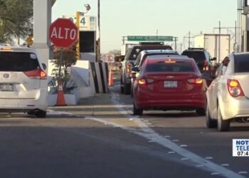 Hasta 11 mil paisanos cruzan al día por la caseta de Hermosillo