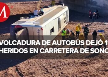 Autobús de pasajeros cae de puente en carretera de Sonora; hay 11 lesionados