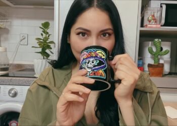 En vivo- platicando en un día lluvioso desde casita☕️