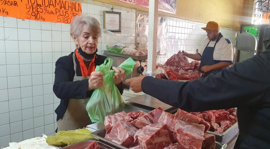 Leticia inicia 2023 con el pie derecho: Trabajando Leticia inicia 2023 con el pie derecho: Trabajando