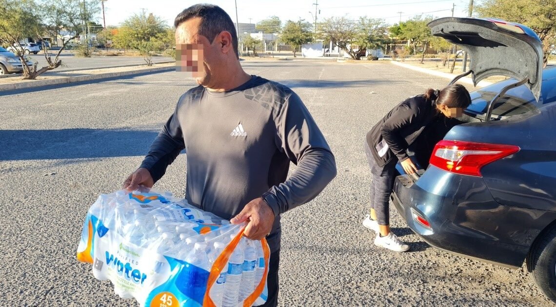 Apoya la comunidad de Hermosillo a migrantes deportados