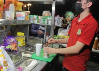 Hermosillo: Esta carreta de botanas es famosa en Tik Tok y está en la plaza Zaragoza