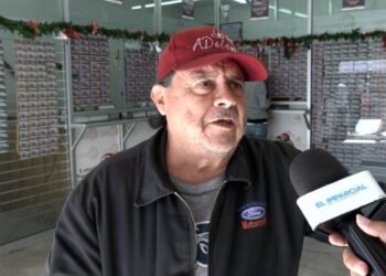 No pierde la fe en ganarse un premio 