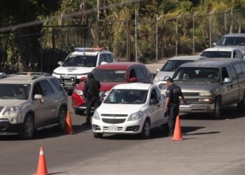 Hermosillo: Ponen en marcha filtro de seguridad para detectar vehículos robados o personas con armas de fuego
