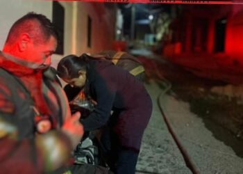 Mujer sufre lesiones y quemaduras por incendio en colonia Centro de Hermosillo