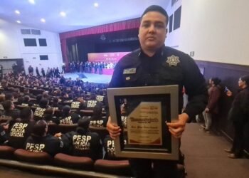 Agente Mario Alfonso Rivera gana reconocimiento al “Policía Estatal de Sonora del año 2022”; entregan 27 ascensos a policías por primera vez