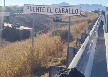 Deja volcamiento de autobús 11 lesionados en carretera Hermosillo-Guaymas