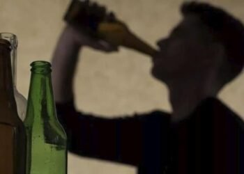 Ten cuidado si piensas dejar el alcohol como propósito de Año Nuevo
