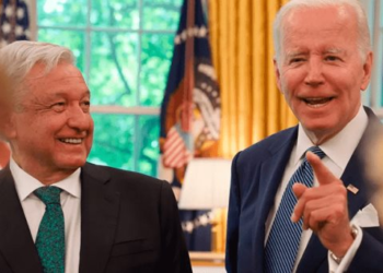López Obrador defiende política migratoria de Biden