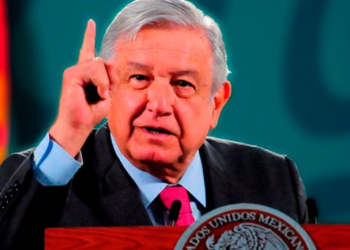 AMLO llama a democratizar “lo más que se pueda” las universidades