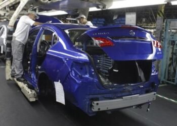 Producción de autos repunta 17% en abril