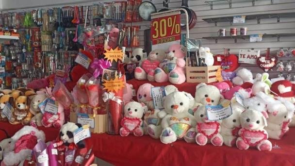 Comienza venta de regalos para San Valentín en Hermosillo Comienza venta de regalos para San Valentín en Hermosillo