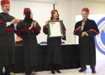 Dra. Ana Chávez recibe Doctorado Honoris Causa