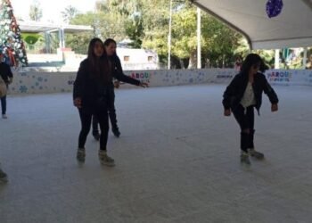 Pista de hielo en Parque Infantil cierra con gran éxito en Hermosillo