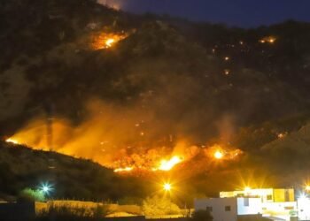 Se incendia Cerro del Bachoco en Hermosillo; reportan varias hectáreas afectadas