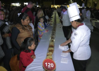 Elaboran mega rosca de 120 metros y buscarán récord Guinness en 2024
