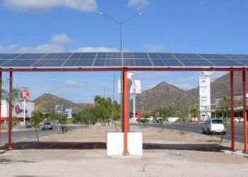 Hermosillo: Inicia iluminación en vía pública con energía solar