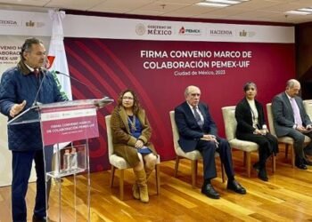 Pemex firma convenio con UIF para brindar todo tipo de información
