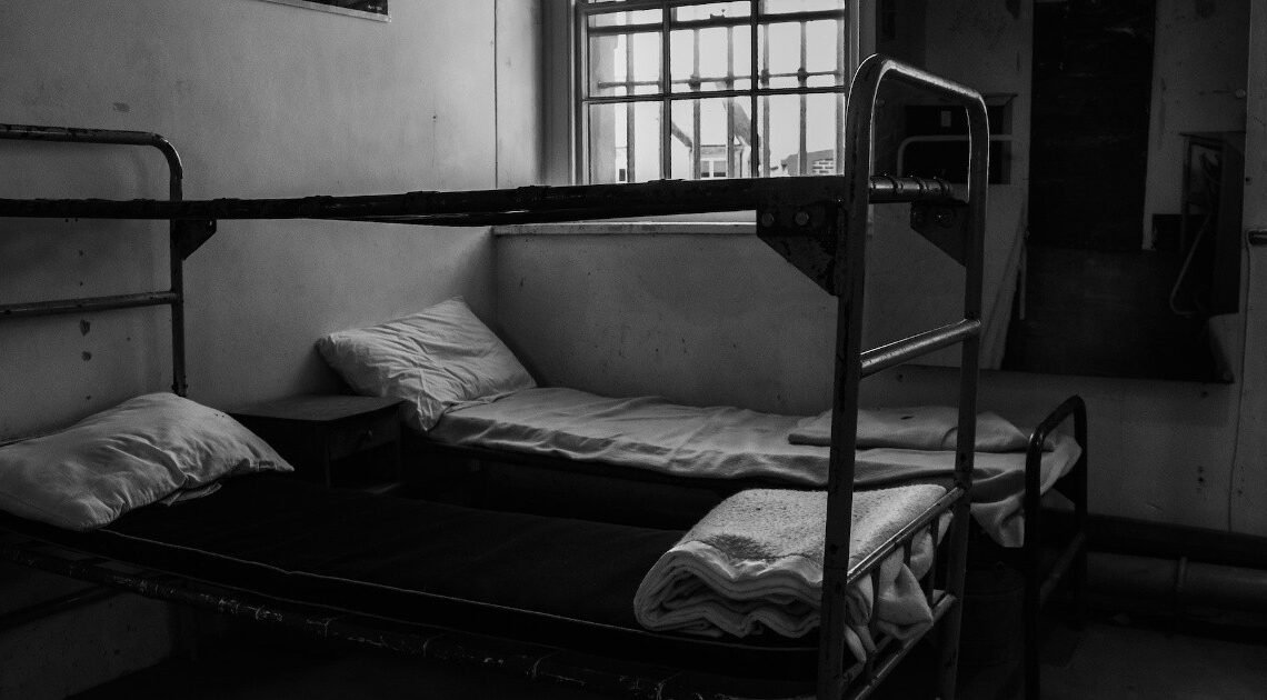 Allanan albergue de menores en Hermosillo y detienen a dos hombres