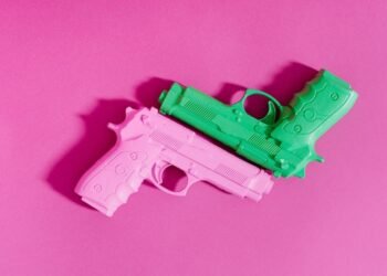 Roba arsenal de pistolas en Hermosillo y al ser detenido descubre que eran de juguete