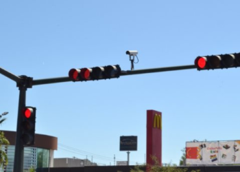 Buscan modernizar red de semáforos en Hermosillo