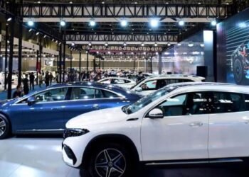 Venta de autos nuevos cierra el año con aumento de 7%
