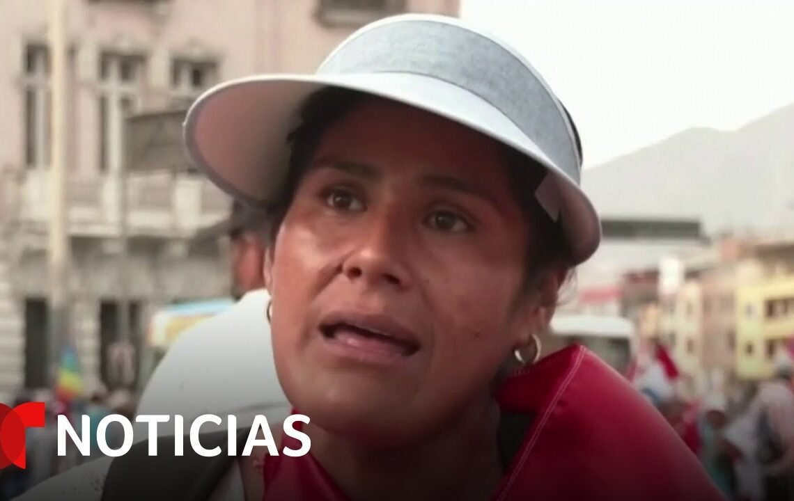 Miles exigen la renuncia de la presidenta de Perú | Noticias Telemundo