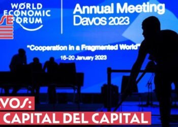 La Base #2×59 – Davos: la capital del capital