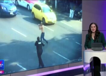 Ascienden a policía que abatió a un asaltante en calles de Iztapalapa | Noticias con Yuriria Sierra