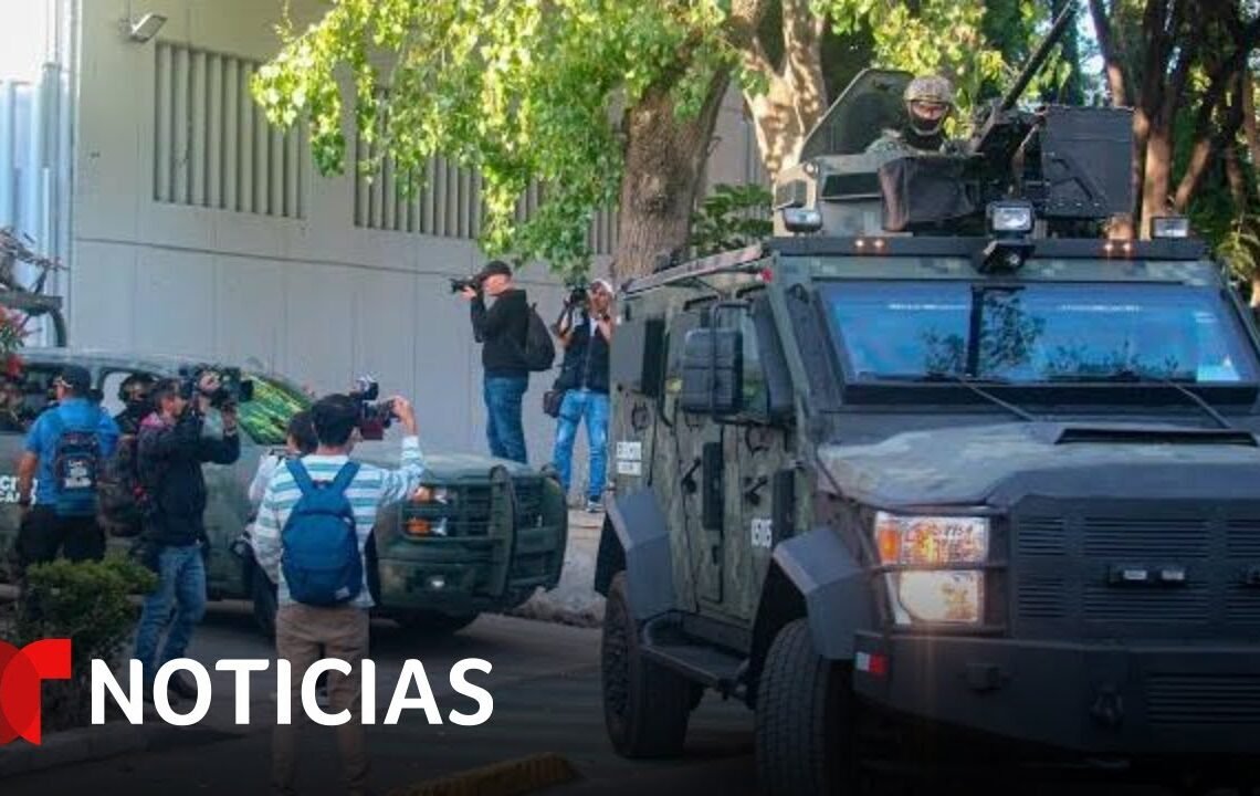 Las noticias de la mañana, viernes 6 de enero de 2023 | Noticias Telemundo