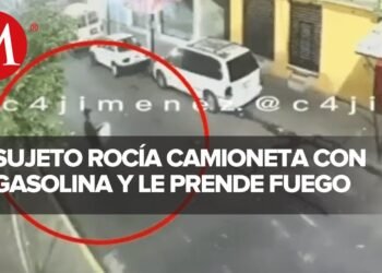 Extorsionador se incendia tras prenderle fuego a una camioneta en CdMx