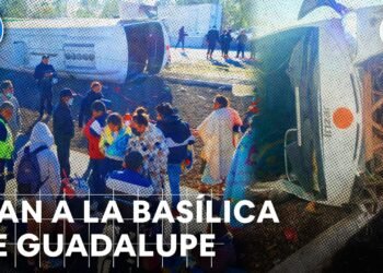 Autobús de peregrinos se vuelca en la México-Puebla; al menos 3 fallecidos y decenas de heridos