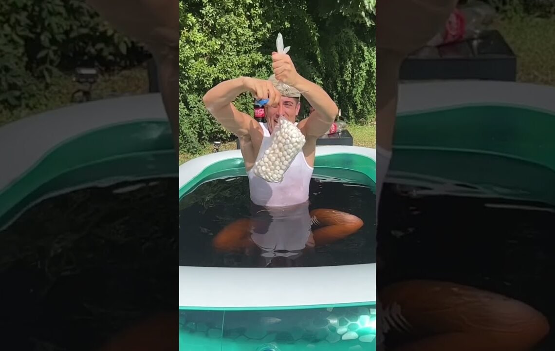 PISCINA CON COCA COLA + MENTOS MAS GRANDE DEL MUNDO !!