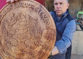 Hermosillo: Diego Coronel da vida a la madera y crea piezas extraordinarias
