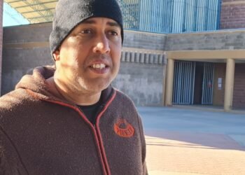 Migrante cubano busca empleo en Hermosillo para festejar los XV de su hija