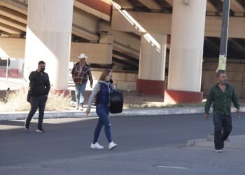 Hermosillo: Sufren los peatones por crucero peligroso del Luis Encinas y Solidaridad