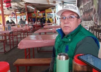 Carlos Armando llegó a probar fortuna a Nogales; hoy sonríe