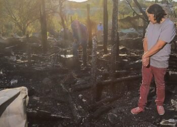 Afectados por incendio en colonia Amapolas solicitan ayuda de la comunidad