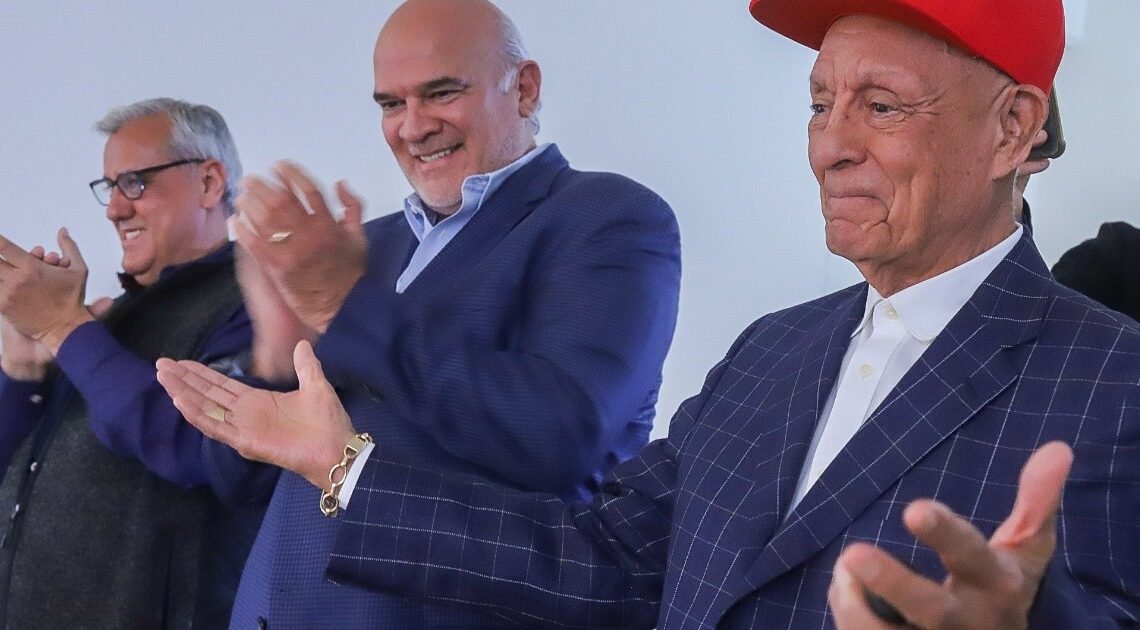 Nombran Sergio Maldonado al gimnasio de la Nacameri entre aplausos y de manera unánime