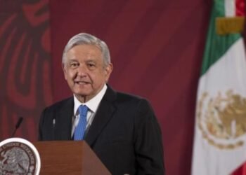 AMLO confirma que demandará a abogado de García Luna por daño moral