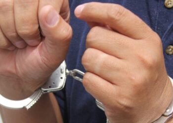 Le pide a su esposo para la renta en Hermosillo; la golpea y lo detienen